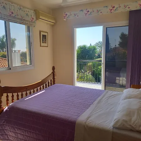 Penny Villa