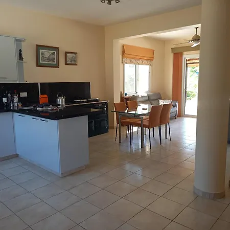 Penny Villa